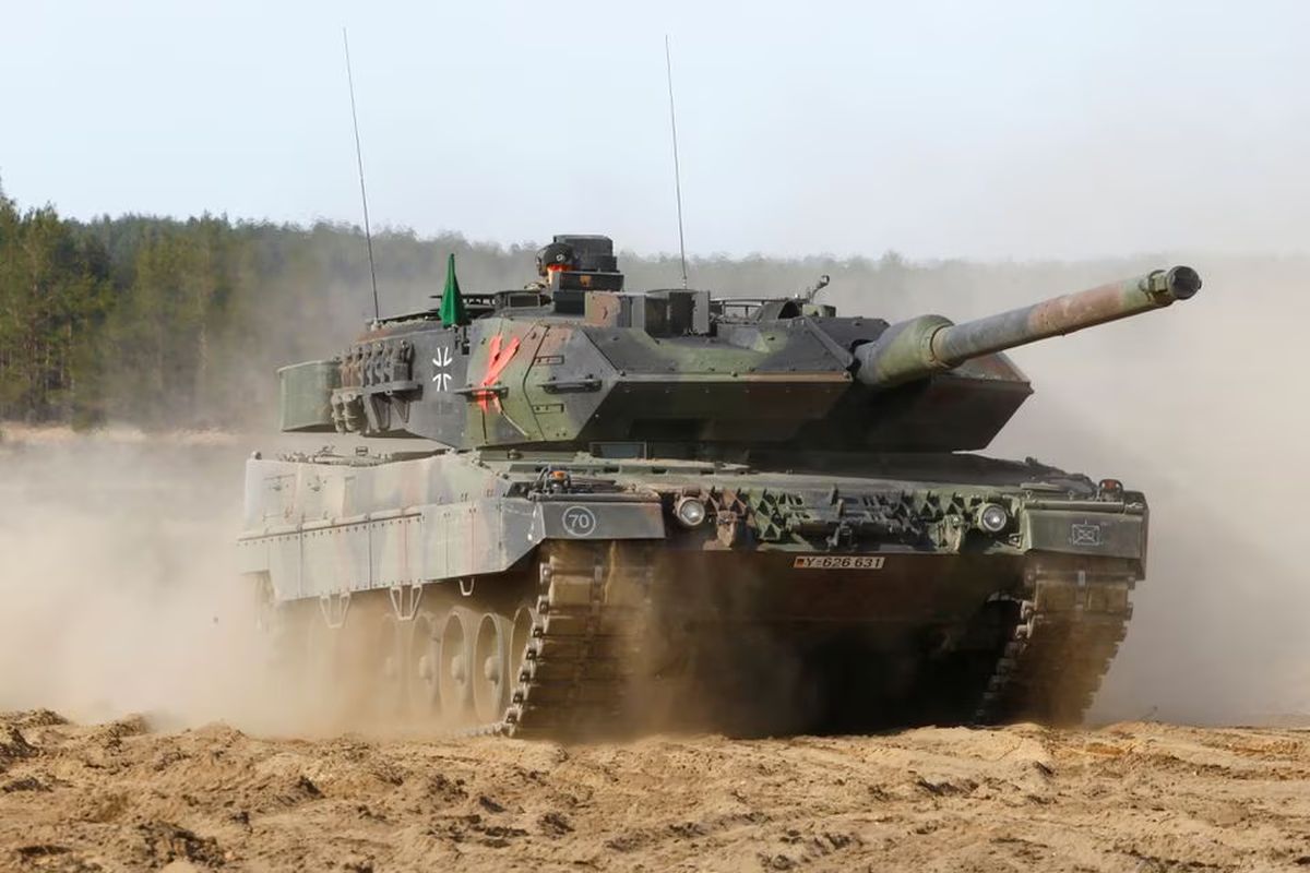 NATO countries boost munitions output, pledge 48 Leopard 2 tanks for Kyiv